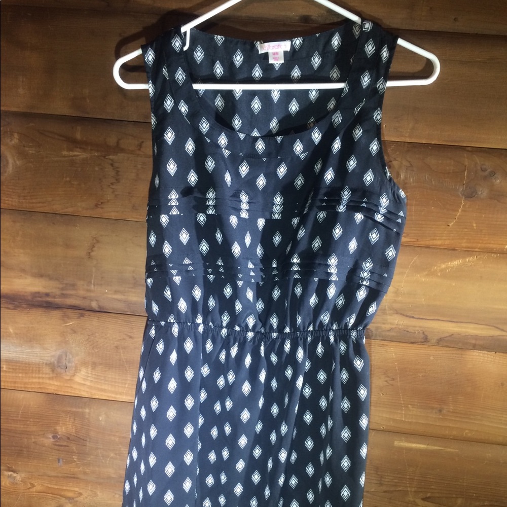 Xhilaration Black and white dress M